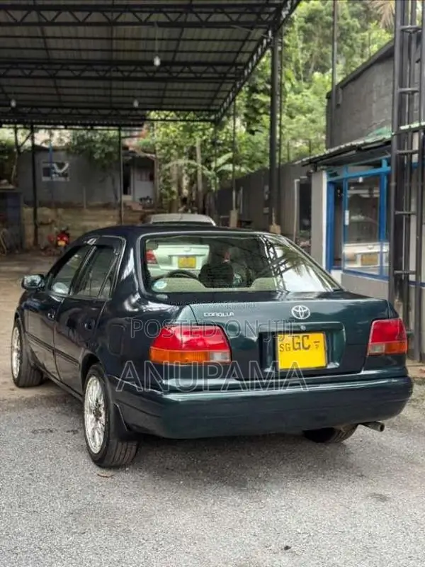 Toyota Corolla 110 SE Saloon 1999 Car (Used)
