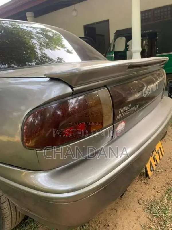 Isuzu Gemini 1990 Car (Used)