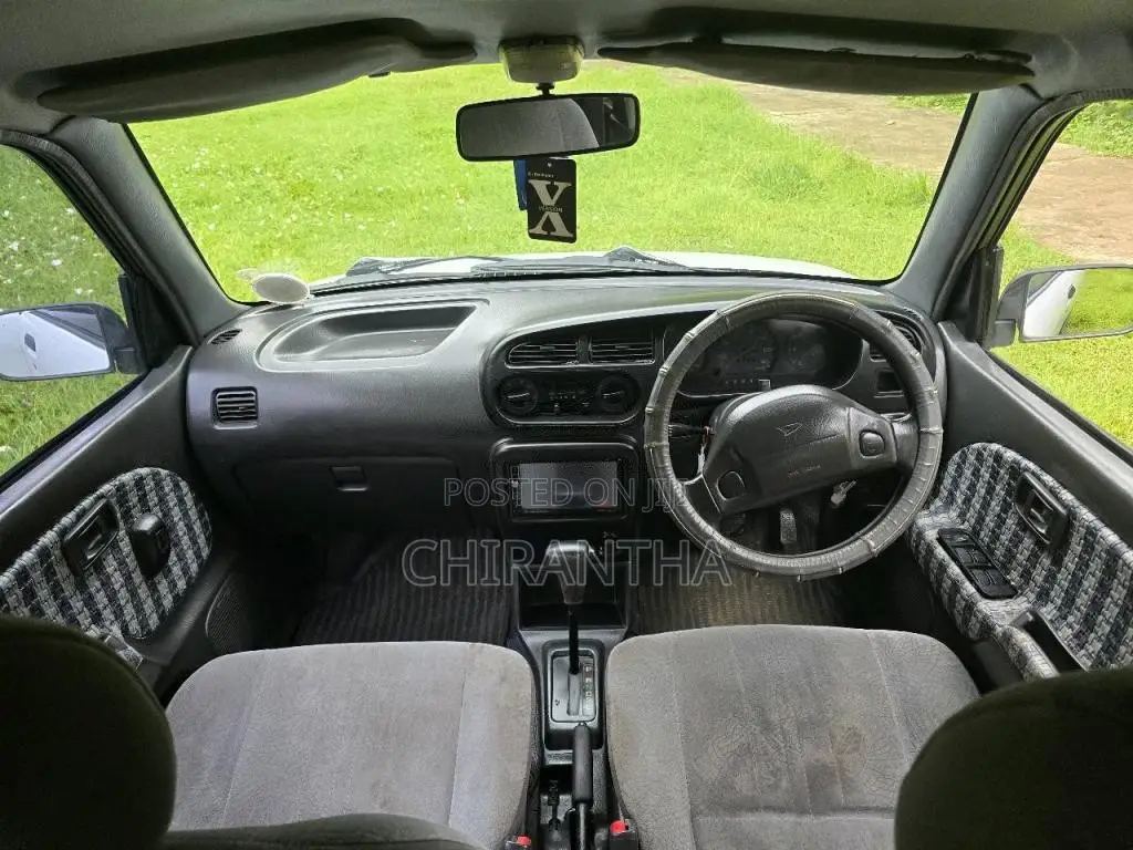 Daihatsu Mira 2002 Car (Used)