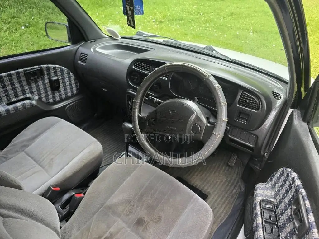 Daihatsu Mira 2002 Car (Used)