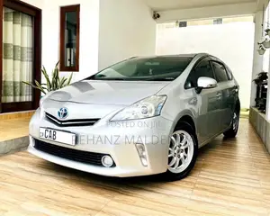 Toyota Prius 2014 Car (Used)