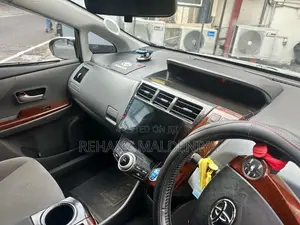 Toyota Prius AlphaCX 2014 Car (Used)