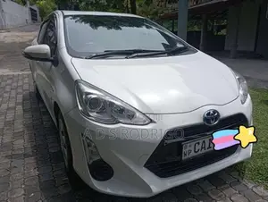 Toyota Aqua 2015 Car (Used)