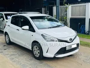 Toyota Vitz 2016 Car (Used)