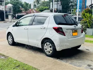Toyota Vitz 2016 Car (Used)