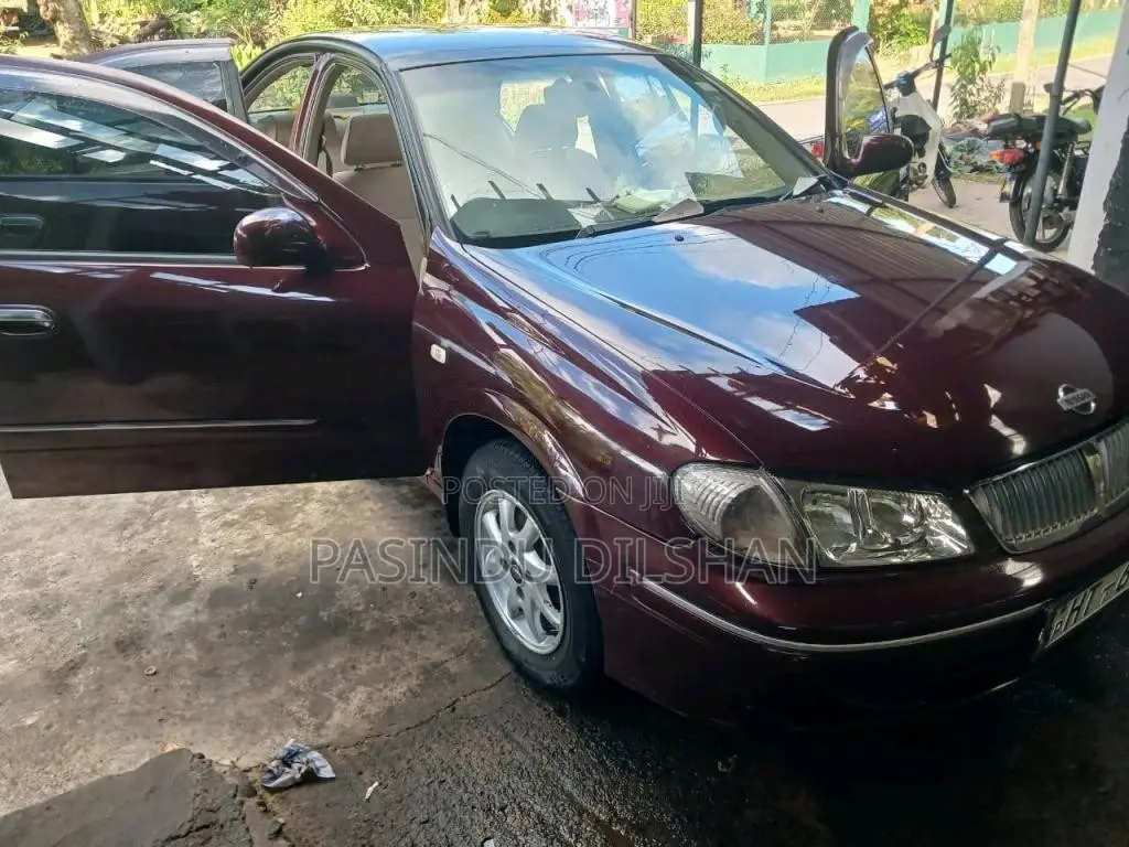Nissan Saloon 2004 Car (Used)