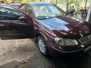 Nissan Saloon 2004 Car (Used)