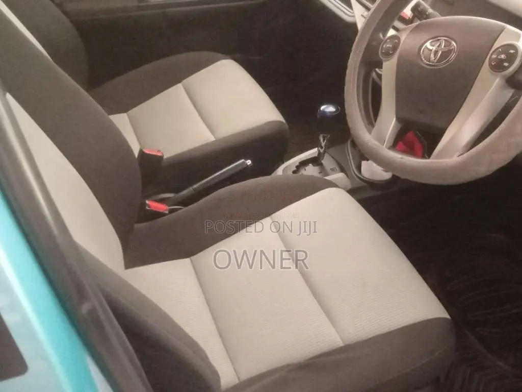 Toyota Aqua 2013 Car (Used)