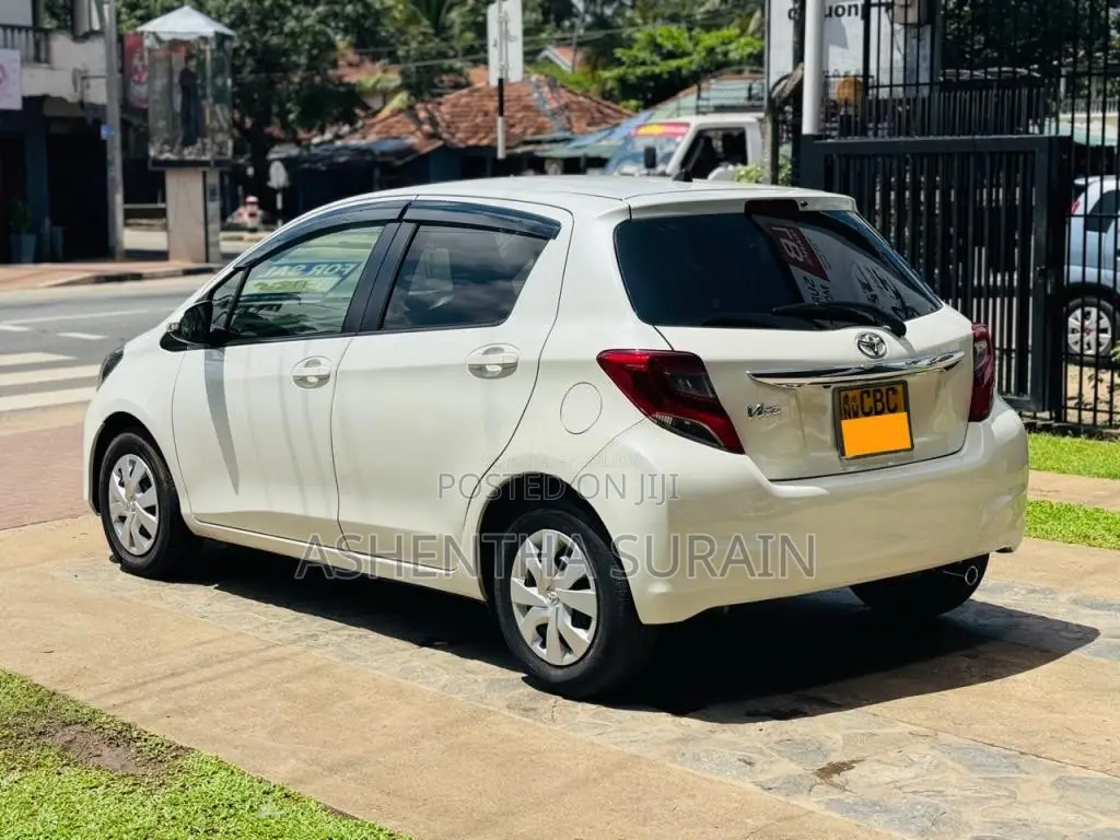 Toyota Vitz Safety 2016 Car (Used)