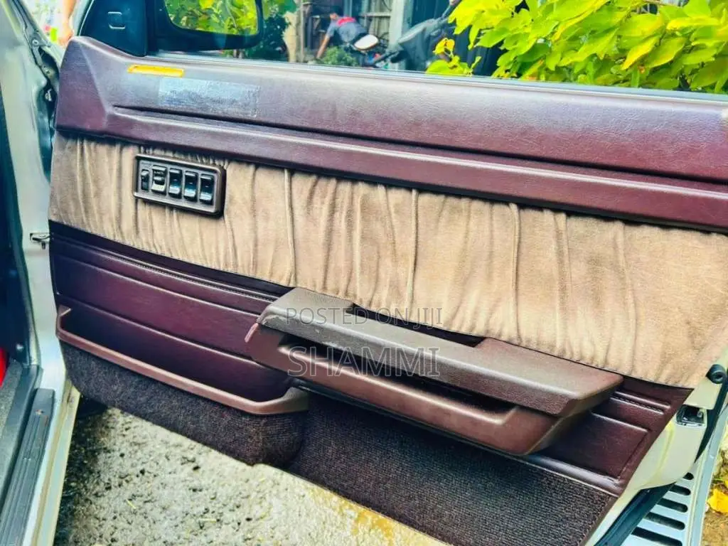 Toyota Corona 1986 Car (Used)