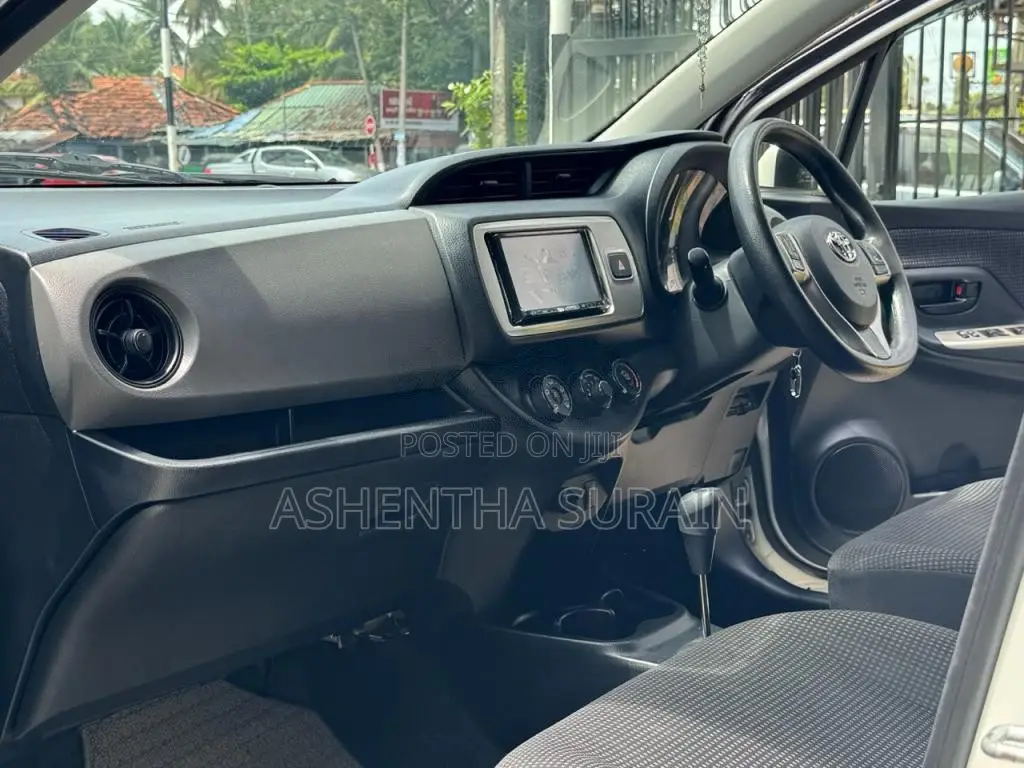 Toyota Vitz Safety 2016 Car (Used)