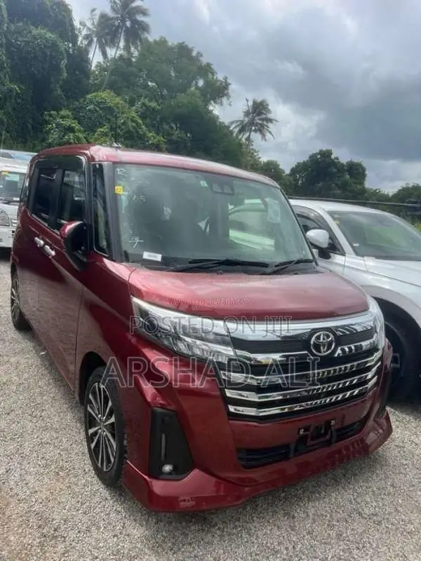 Toyota Roomy Custom GT 2023 Car Unregistered (Recondition)