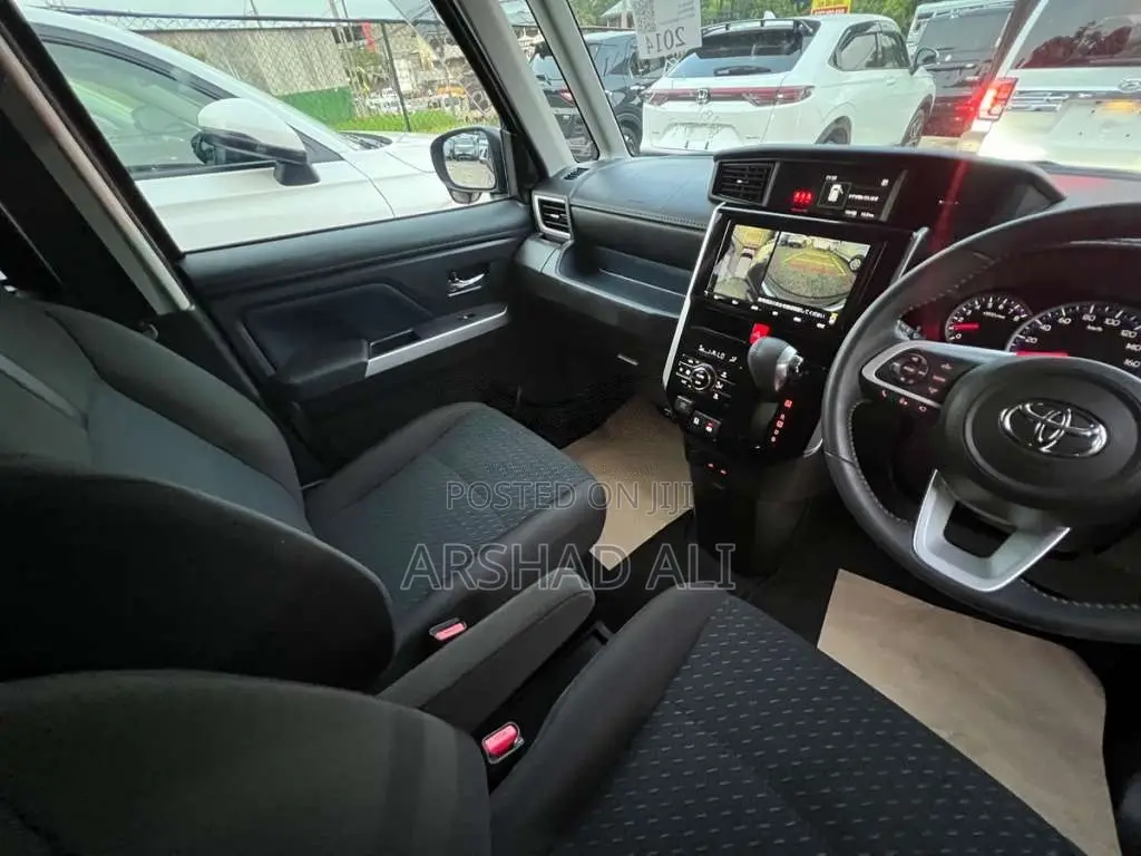 Toyota Roomy Custom GT 2023 Car Unregistered (Recondition)