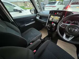 Toyota Roomy Custom GT 2023 Car Unregistered (Recondition)
