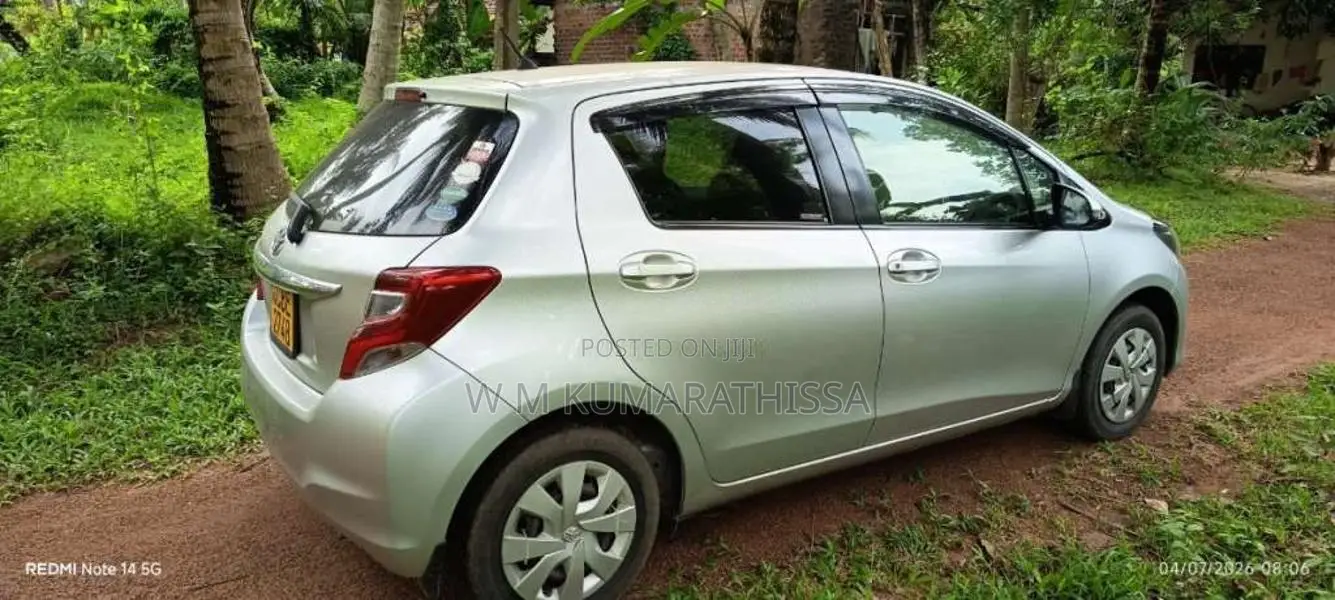 Toyota Vitz 2016 Car (Used)