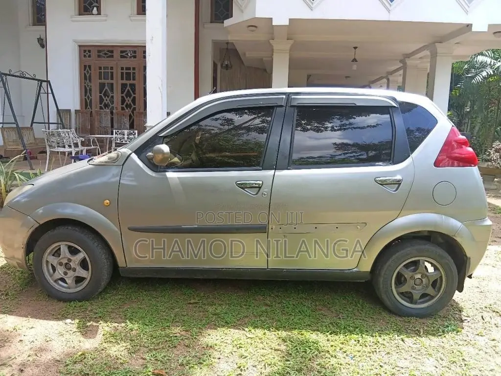 Micro Trend 2010 Car (Used)