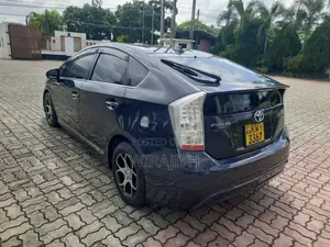 Toyota Prius S Touring 2011 Car (Used)