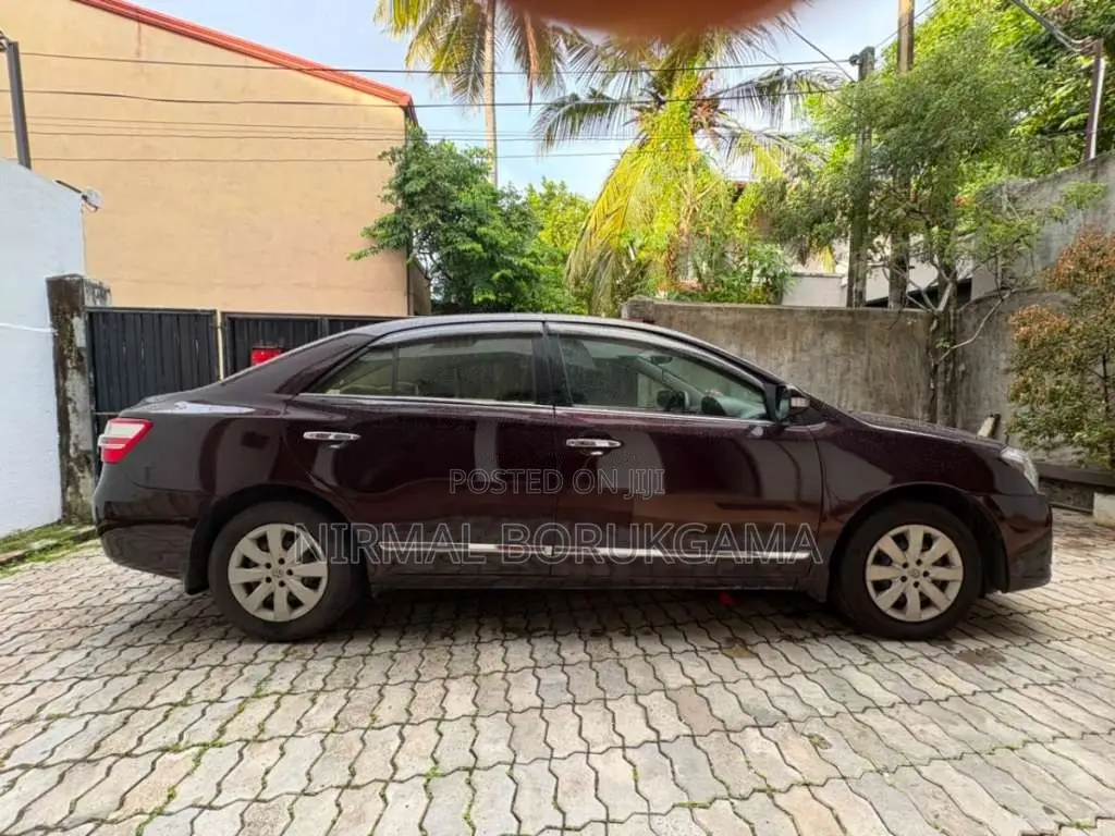 Toyota Premio 2011 Car (Used)
