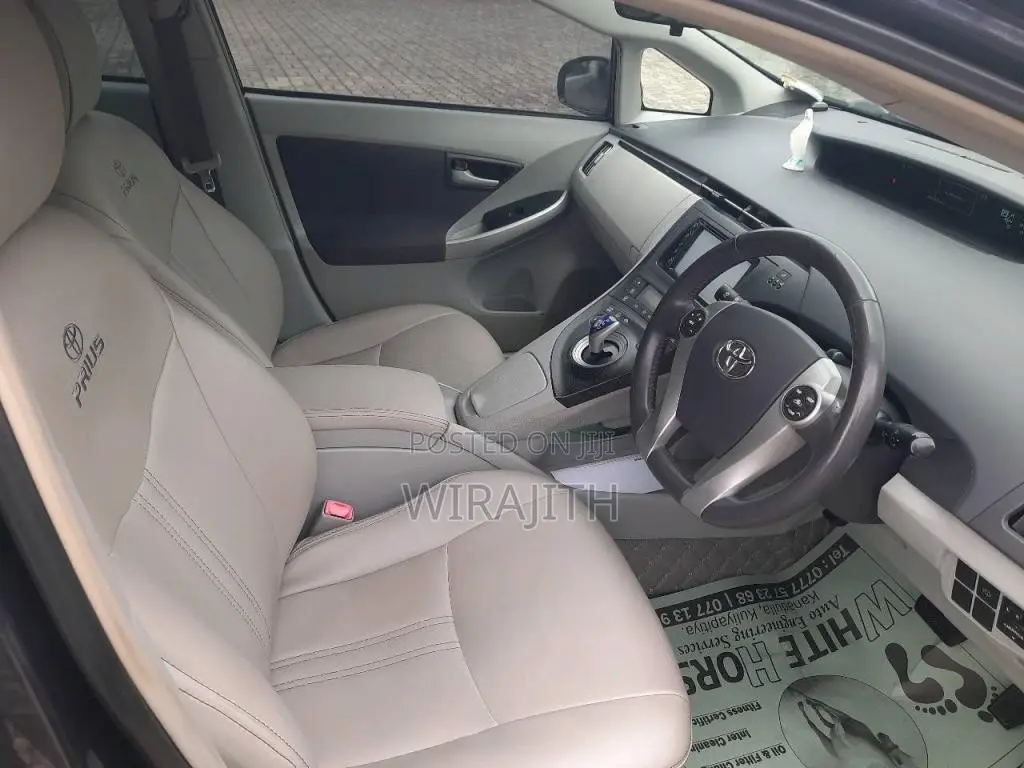 Toyota Prius S Touring 2011 Car (Used)