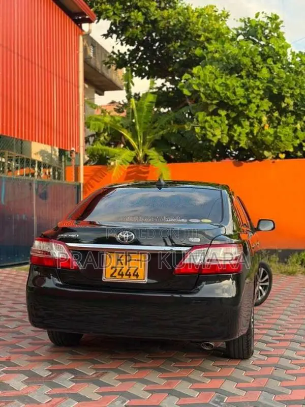 Toyota Premio 2011 Car (Used)