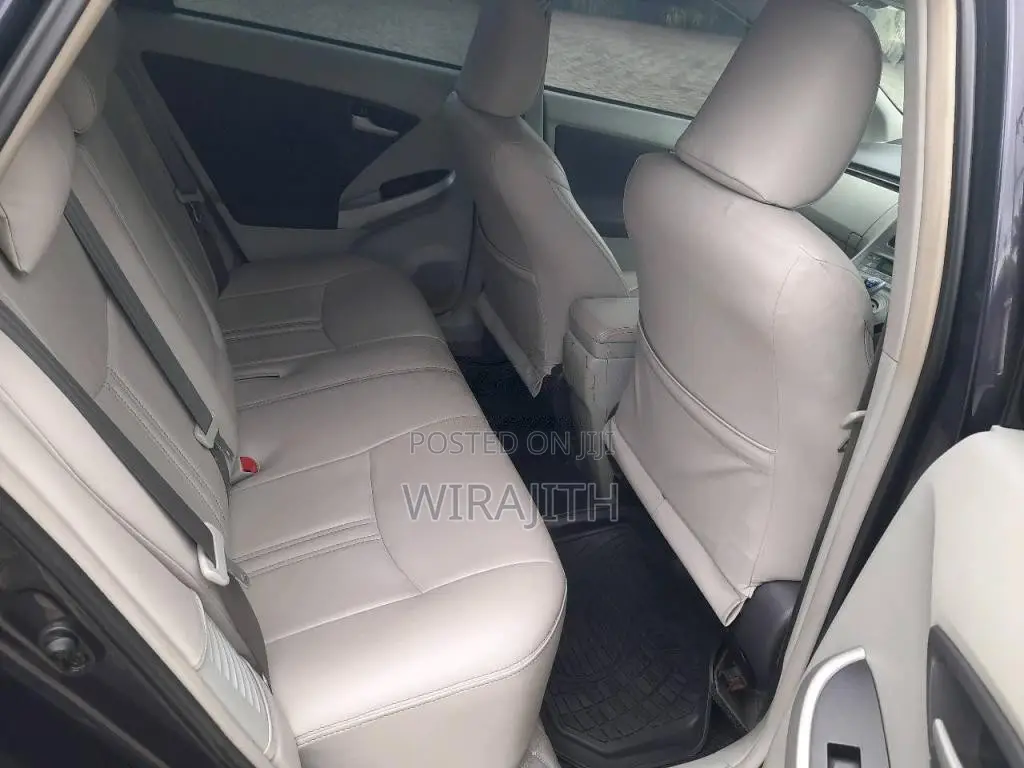 Toyota Prius S Touring 2011 Car (Used)