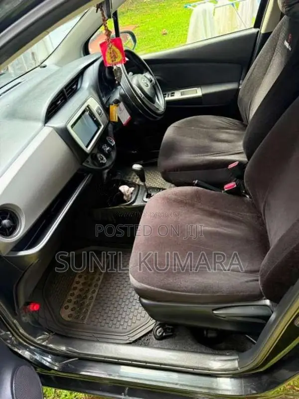 Toyota Vitz 2017 Car (Used)