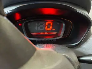 Renault Kwid Rxt 2016 Car (Used)