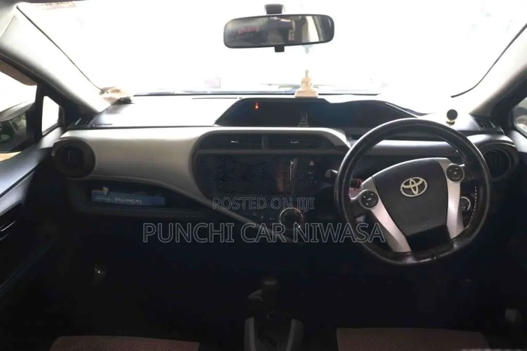 Toyota Aqua 2014 Car (Used)