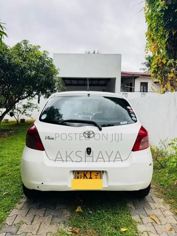 Toyota Vitz 2007 Car (Used)