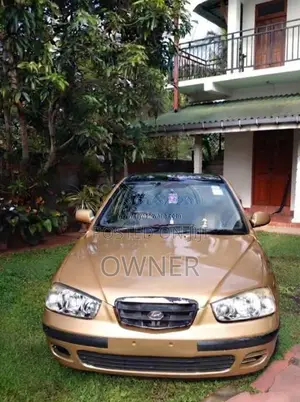 Hyundai Elantra 2000 Car (Used)