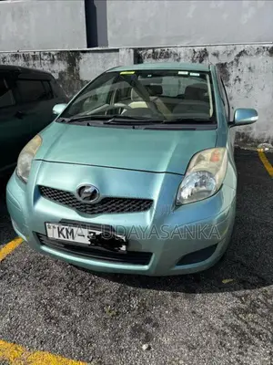 Toyota Vitz 2008 Car (Used)
