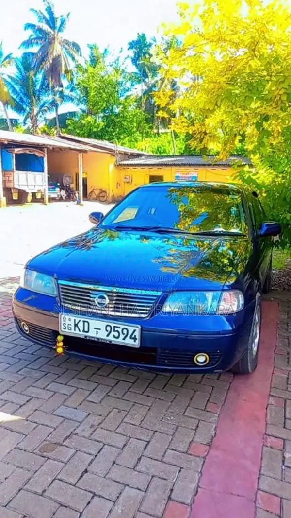 Nissan FB15 2004 Car (Used)