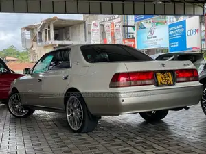 Toyota Crown 1998 Car (Used)
