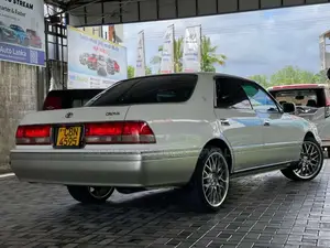 Toyota Crown 1998 Car (Used)