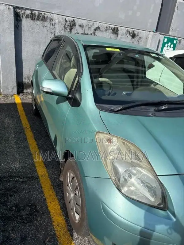Toyota Vitz 2008 Car (Used)