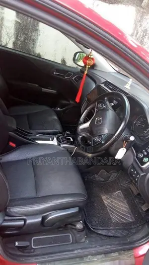 Honda Grace 2017 Car (Used)