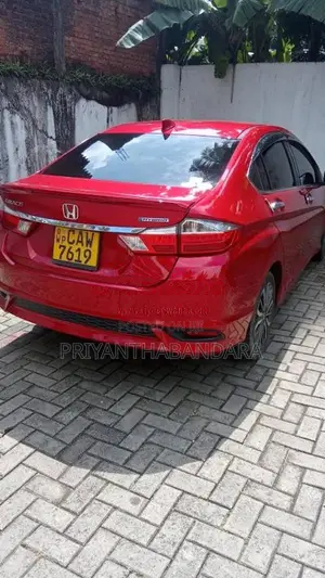 Honda Grace 2017 Car (Used)