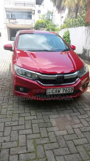 Honda Grace 2017 Car (Used)
