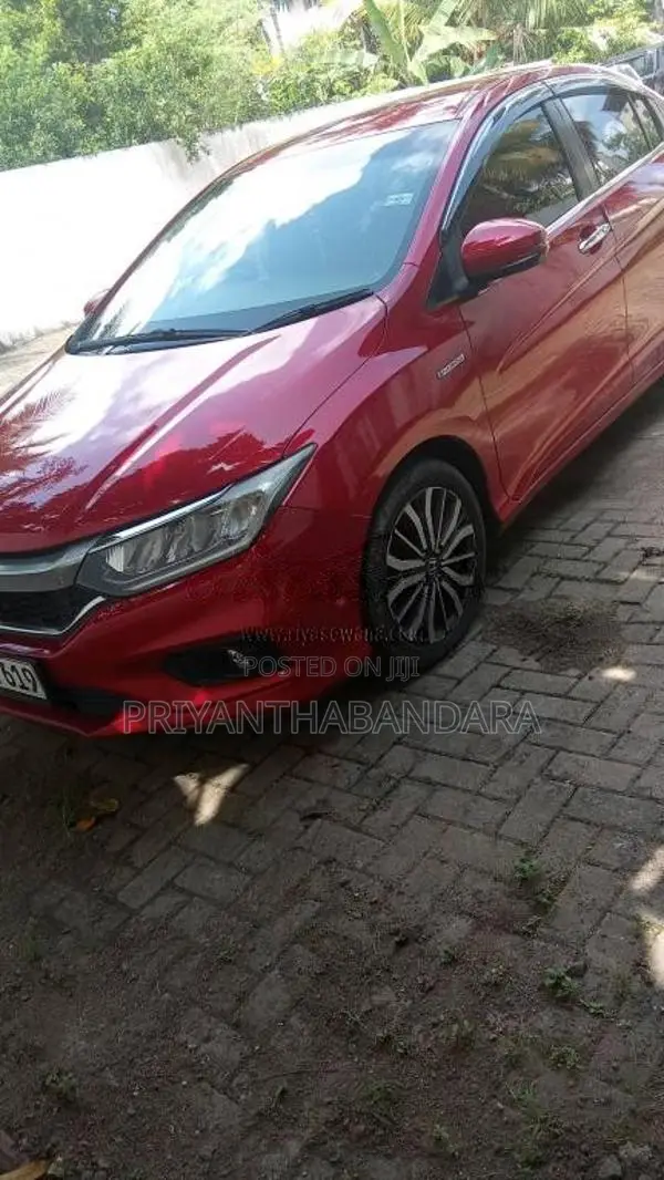 Honda Grace 2017 Car (Used)