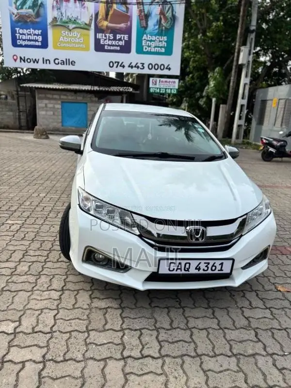Honda Grace 2016 Car (Used)