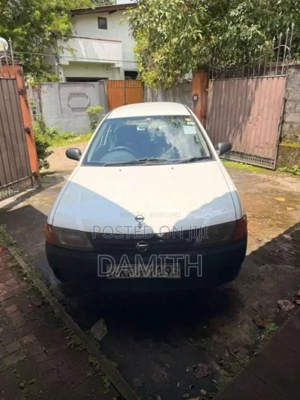 Nissan Y11 2004 Car (Used)