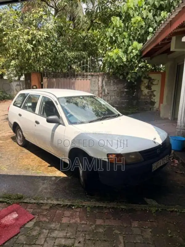 Nissan Y11 2004 Car (Used)