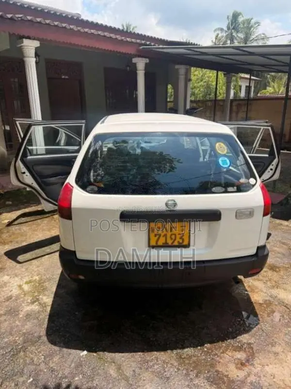 Nissan Y11 2004 Car (Used)