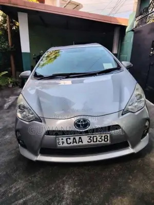 Toyota Aqua 2015 Car (Used)