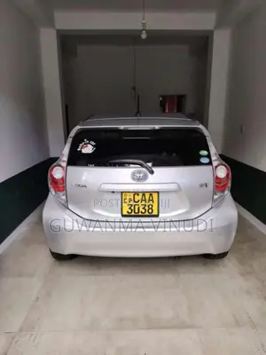 Toyota Aqua 2015 Car (Used)
