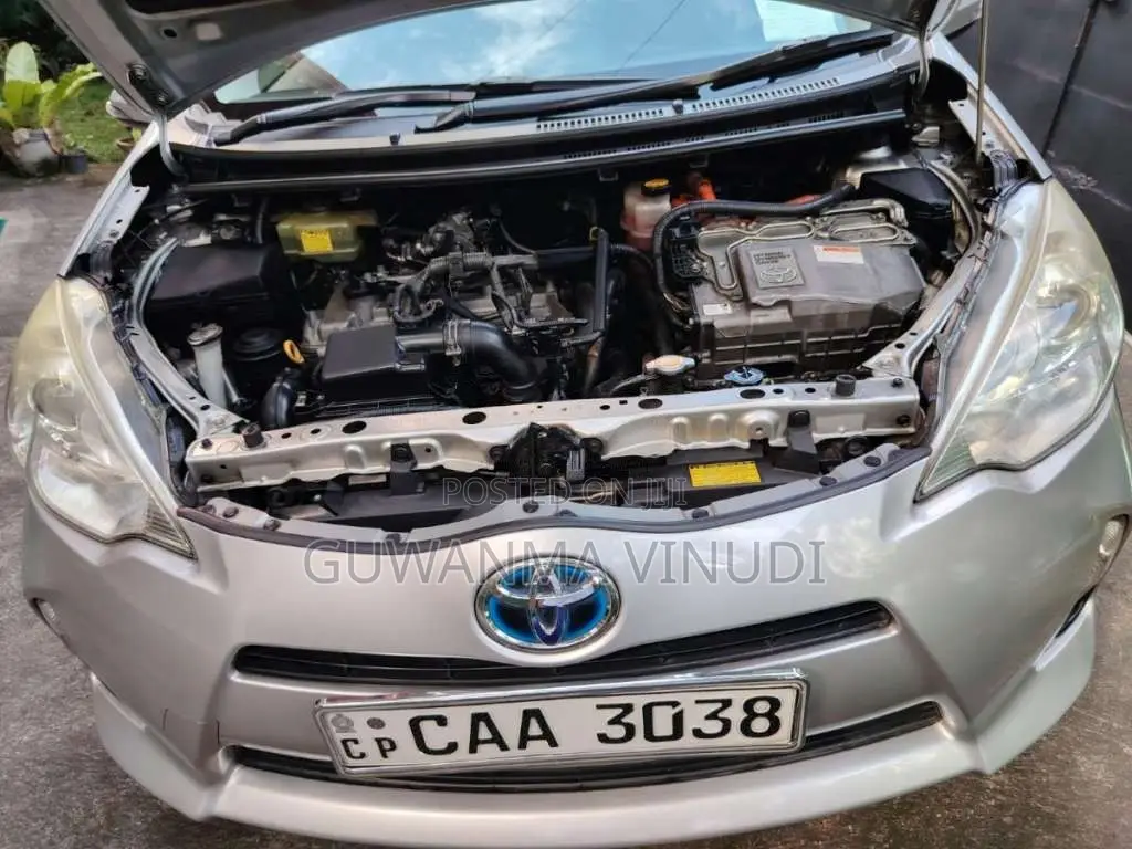 Toyota Aqua 2015 Car (Used)