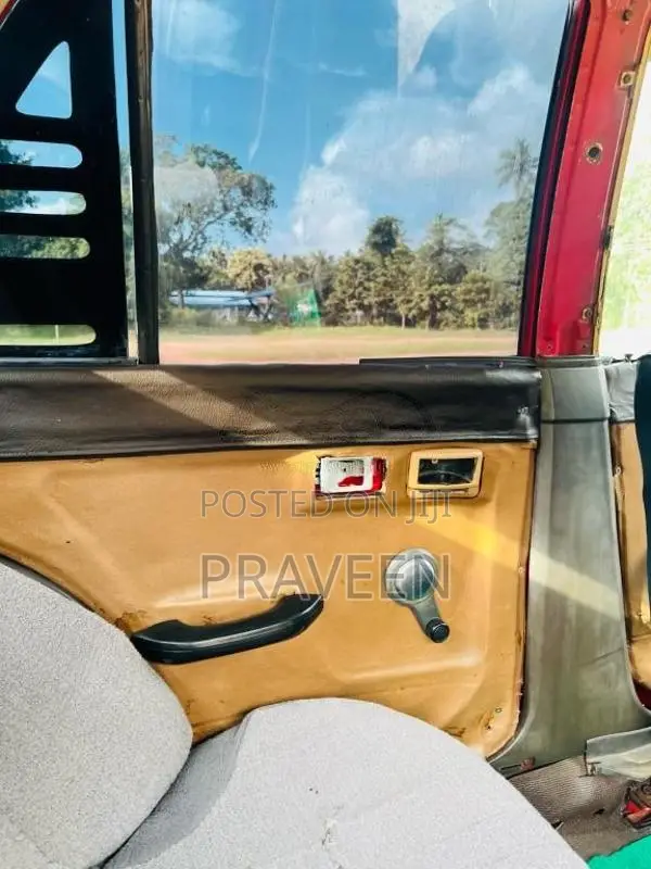Mitsubishi Lancer Box 1980 Car (Used)