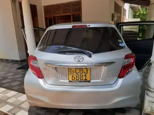 Toyota Vitz 2016 Car (Used)