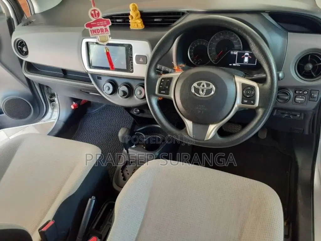Toyota Vitz 2016 Car (Used)