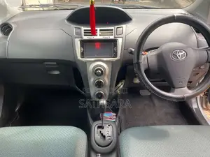 Toyota Vitz 2008 Car (Used)